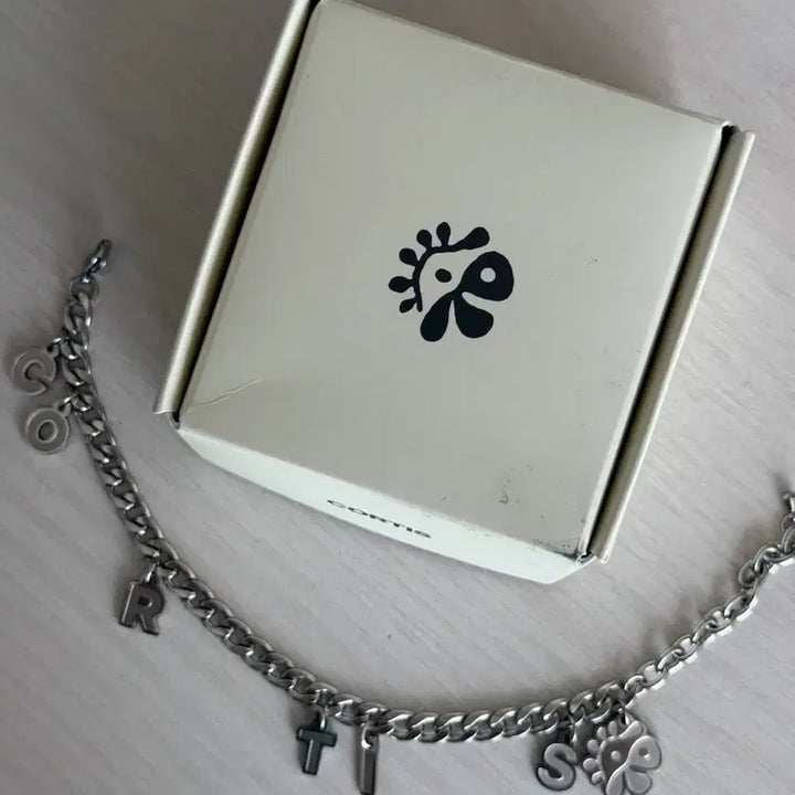 [BUNJANG] Cortis Bracelet / 원가이하) 코르티스 팔찌 재양도