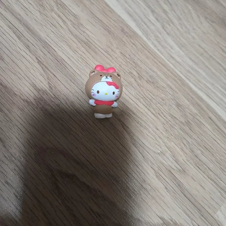 [BUNJANG] Hello Kitty Bear Costume Figure / 헬로키티 곰돌이 의상 피규어