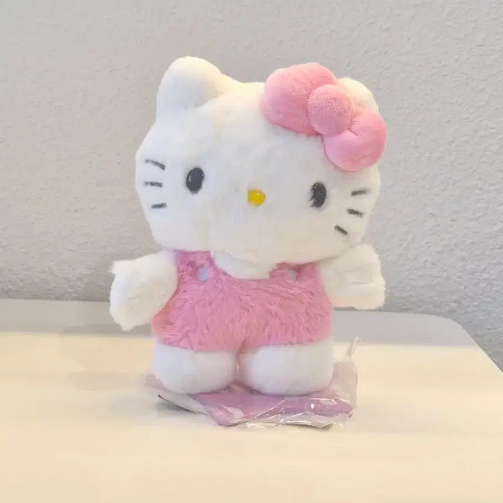 [BUNJANG] Sanrio Hello Kitty Pittato Plush Toy M Size / 정품)키티 피탓토M