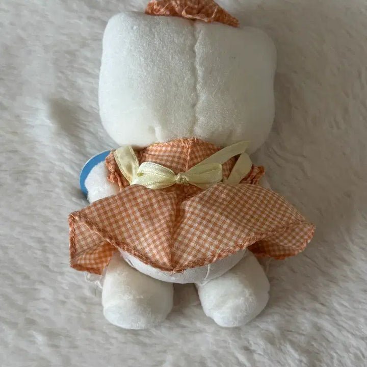 [BUNJANG] Classic Grandma Kitty Plush Doll / 고전 할머니 키티 인형