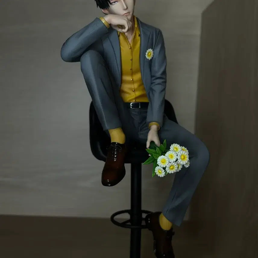 [BUNJANG] Attack on Titan Levi Ackerman Resin Figure / AX 리바이 아커만 진격의 거인 레진피규어