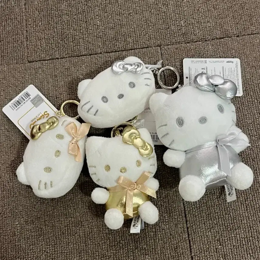 [BUNJANG] Sanrio Hello Kitty Pouch Doll Keychain Gold Silver Set / 산리오 헬로키티 파우치 인형 키링 골드 실버 세트