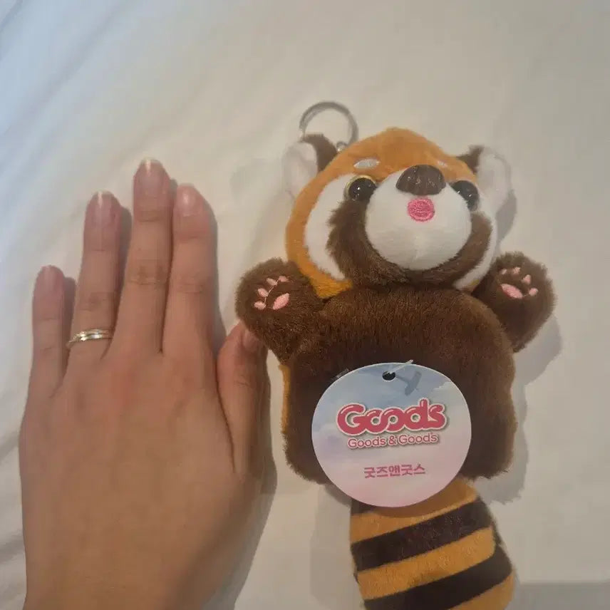 [BUNJANG] Goods &amp; Goods Red Panda Plush Keychain / 굿즈앤굿즈 레서판다 인형 키링 라쿤 인형뽑기