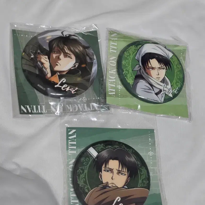 [BUNJANG] Attack on Titan Levi Shining Big Can Badge Set (Official) / [미개봉]진격의 거인 리바이 샤이닝 빅 캔뱃지 정품 일괄 진격거