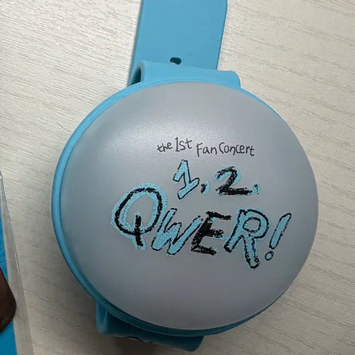[BUNJANG] QWER Lightstick, Support Bracelet / QWER 응원봉 응원팔찌