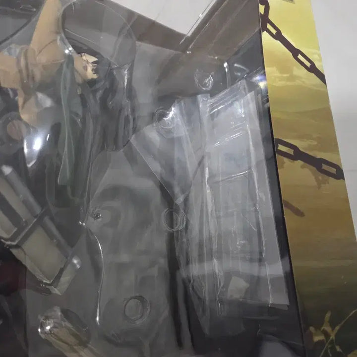 [BUNJANG] Kotobukiya Attack on Titan Levi 1/8 Scale Figure / 코토부키야 진격의 거인 리바이 1/8 스케일 피규어
