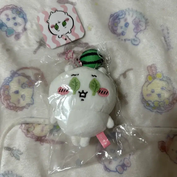[BUNJANG] Chiikawa Watermelon Leaf Mascot Plush / 치이카와 수박 나뭇잎 마스코트 인형