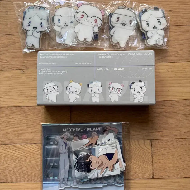 [BUNJANG] PLAVE x Mediheal Hand Cream Bundle Set (Acrylic, Photocard) / 플레이브 메디힐 핸드크림 외 아크릴 및 포카 일괄