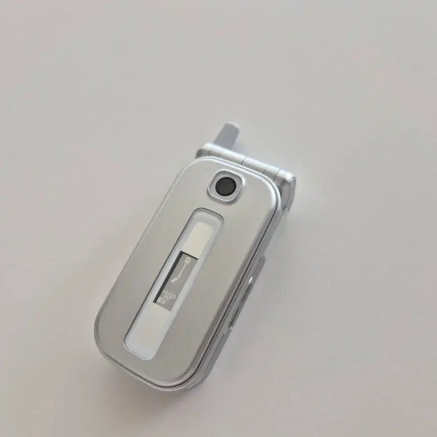 [BUNJANG] Docomo FOMA Mock-up Phone Y2K Silver / 실버 목업폰 일본 고전 y2k 도코모 일본 핸드폰 모형폰 목업폰