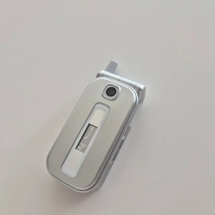 [BUNJANG] Docomo FOMA Mock-up Phone Y2K Silver / 실버 목업폰 일본 고전 y2k 도코모 일본 핸드폰 모형폰 목업폰