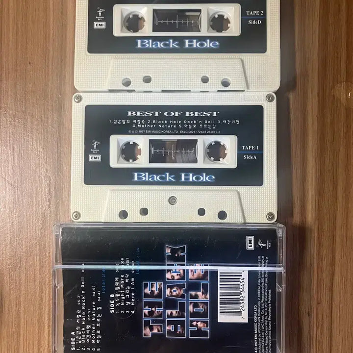 [BUNJANG] Black Hole Best 2 Cassette Tape Set / 블랙홀 베스트 2개 카세트테이프