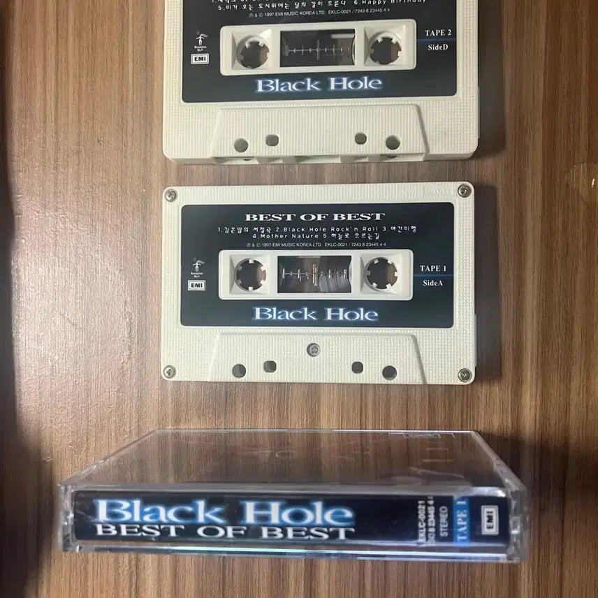 [BUNJANG] Black Hole Best 2 Cassette Tape Set / 블랙홀 베스트 2개 카세트테이프