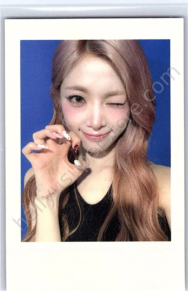 tripleS - Nien - Assemble25 applemusic fansign polaroid