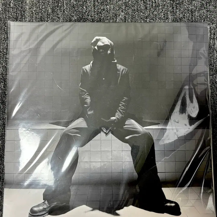 [BUNJANG] Kid Milli Signed BEIGE LP with Custom Keychain / 키드밀리 BEIGE 사인반 LP, 키링 판매