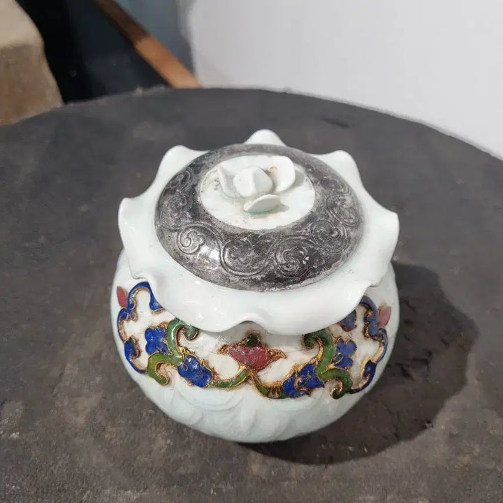 [BUNJANG] Antique Enameled Gilt Lotus Scroll Pattern Silver Decorated Lidded Jar / ((명품 고미술)) 법랑 금채 연판문 은제장식 유개합(두껑항아리)
