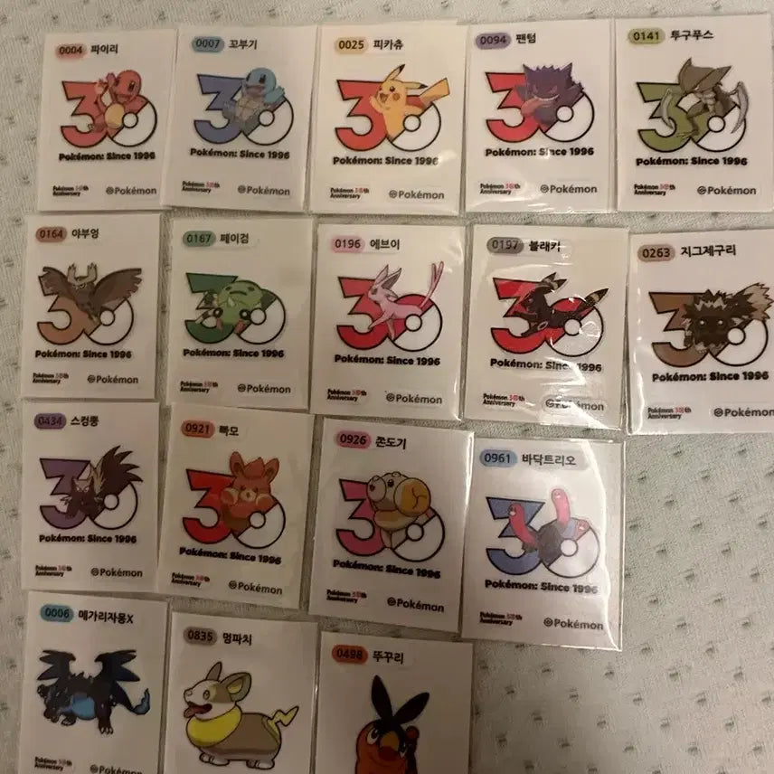 [BUNJANG] Pokemon 30th Anniversary 17-Piece Sticker Bundle Set / 포켓몬 띠부씰 30주년 신상 포함 일괄 판매