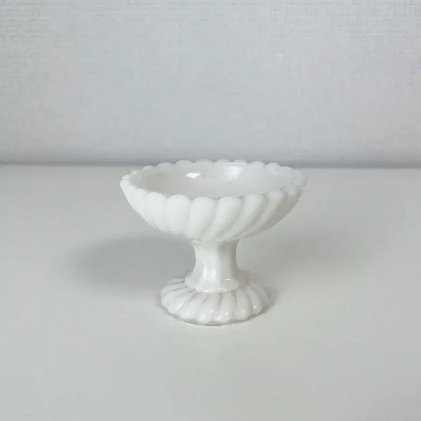 [BUNJANG] Vintage Swarovski Opaline Vase / 빈티지 스왈 오팔린