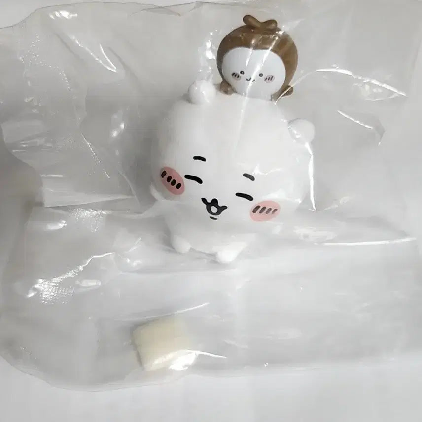 [BUNJANG] Chiikawa Friends Vol. 4 Bandai Sofubi Figure (Beetle) / 치이카와 프렌즈 4 반다이 소프비 피규어 풍뎅이