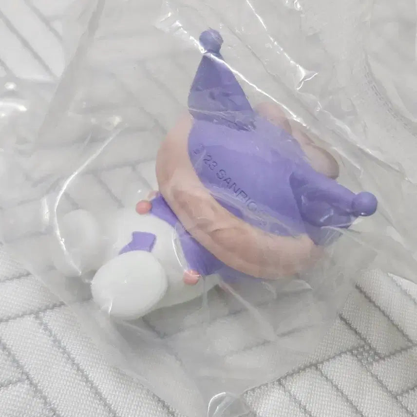 [BUNJANG] Sanrio Characters Kuromi Sofubi Figure Gacha (Sealed) / (미개봉) 산리오 캐릭터즈 쿠로미 소프비 피규어 가챠
