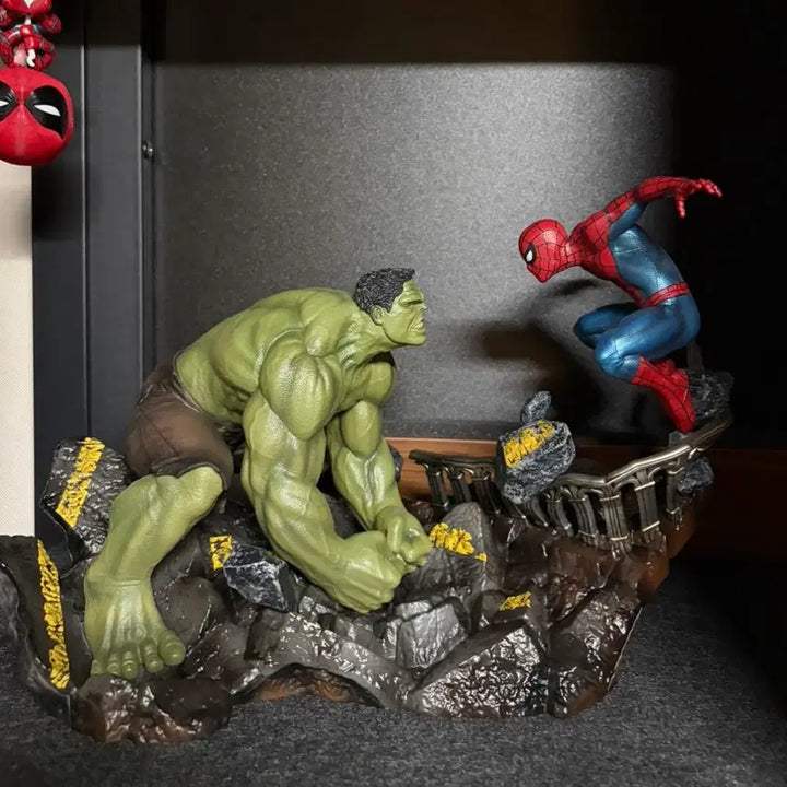 [BUNJANG] Happy Kuji Spider-Man Hulk Diorama / 해피 쿠지 스파이더맨 헐크 디오라마