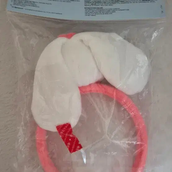 [BUNJANG] IVE Wonyoung Cherry Headband Everland Collaboration MD Goods (Sealed) / 체리 원영 머리띠. 에버랜드 콜라보 MD 굿즈 (미개봉)