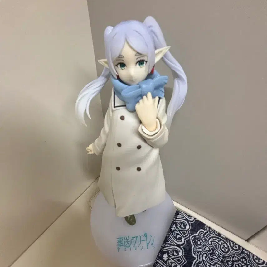 [BUNJANG] Frieren Winter Uniform Figure / 프리렌 동복 피규어 판매