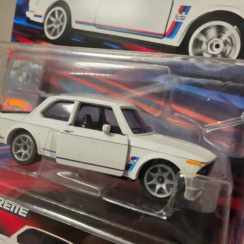 [BUNJANG] Majorette BMW 2002 Turbo White (Sealed) / (미개봉/동영상)마조렛 BMW 2002 Turbo 화이트