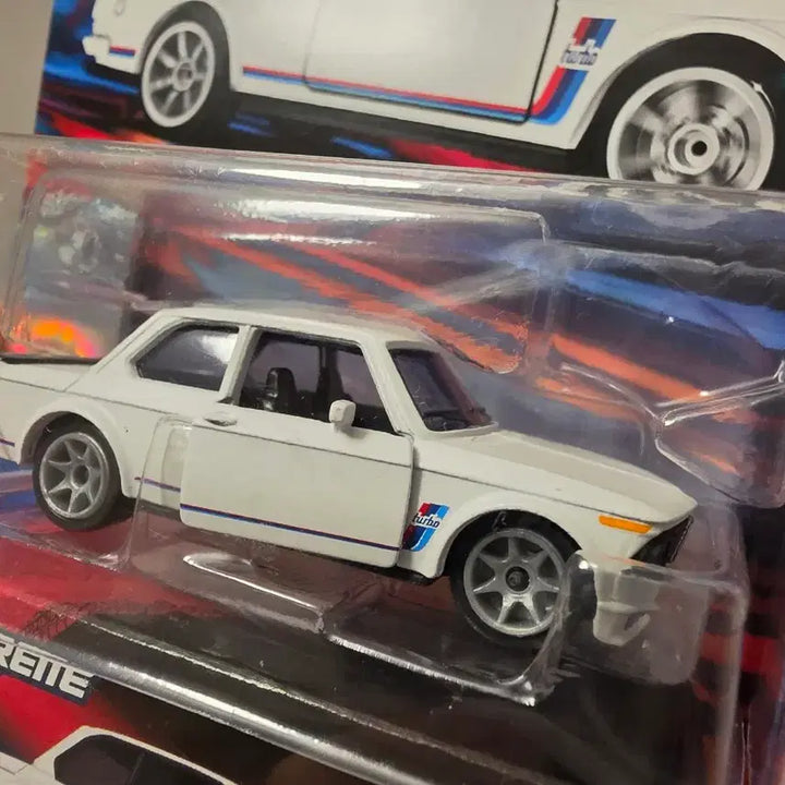 [BUNJANG] Majorette BMW 2002 Turbo White (Sealed) / (미개봉/동영상)마조렛 BMW 2002 Turbo 화이트