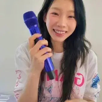 [BUNJANG] Taeyeon 10th Anniversary Album Bluetooth Microphone (Sealed) / 태연 10주년 앨범 블루투스 마이크