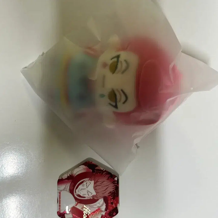 [BUNJANG] Hunter x Hunter Hisoka Plush Doll &amp; Can Badge Set / 헌터x헌터 히소카 눌셋 인형 캔뱃지 헌헌 헌터헌터 누이