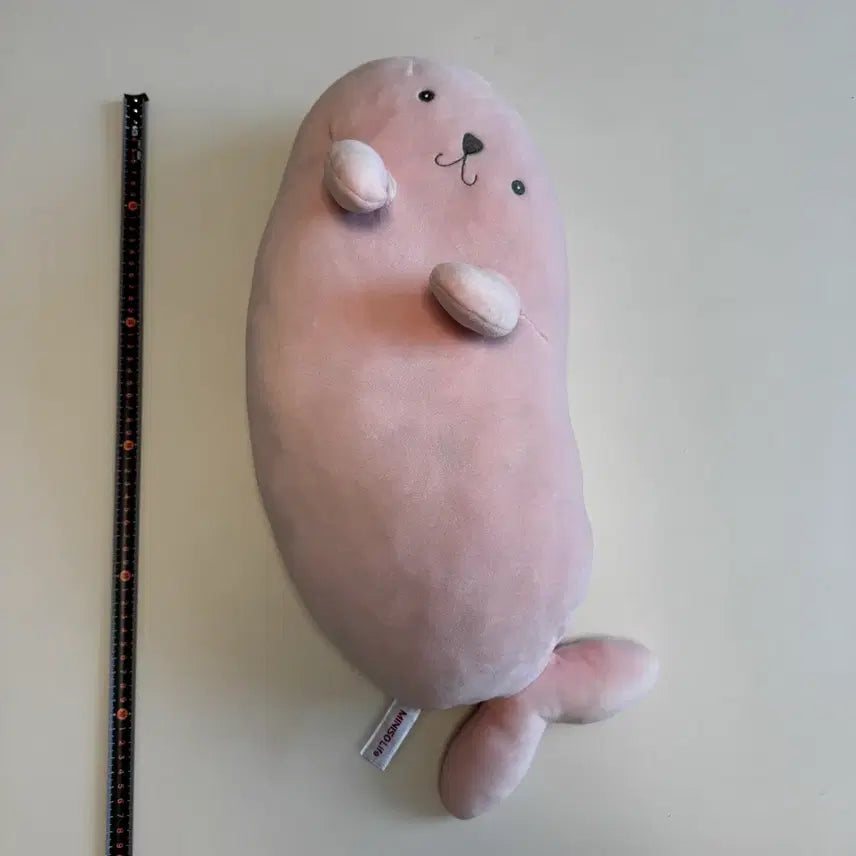 [BUNJANG] Soft &amp; Squishy Pink Seal Plush Toy (S-Grade) / 부들부들 말랑말랑 핑크 물개 애착 인형 (S급)
