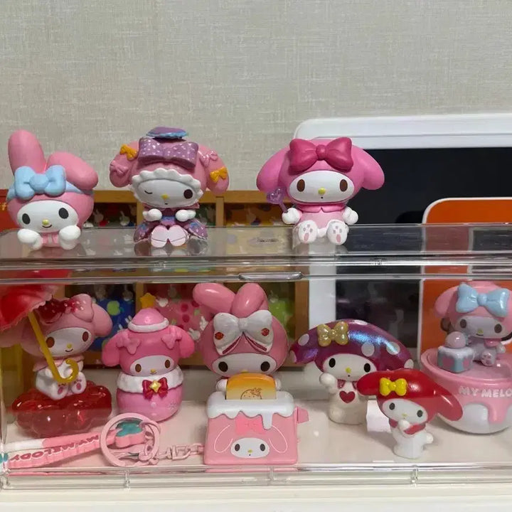 [BUNJANG] My Melody Figure &amp; Display Case Bundle Set / 마이멜로디 피규어 + 장식장 세트 일괄판매