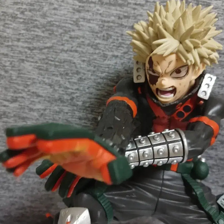 [BUNJANG] Katsuki Bakugo Figure / 바쿠고 피규어 판매