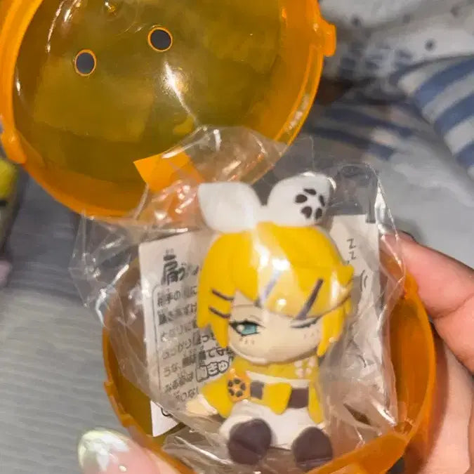 [BUNJANG] Vocaloid Kagamine Rin Shoulder Perching Gacha Figure (Sealed) / 보컬로이드 카가미네 린 어깨쿵 가챠 미개봉 미쿠