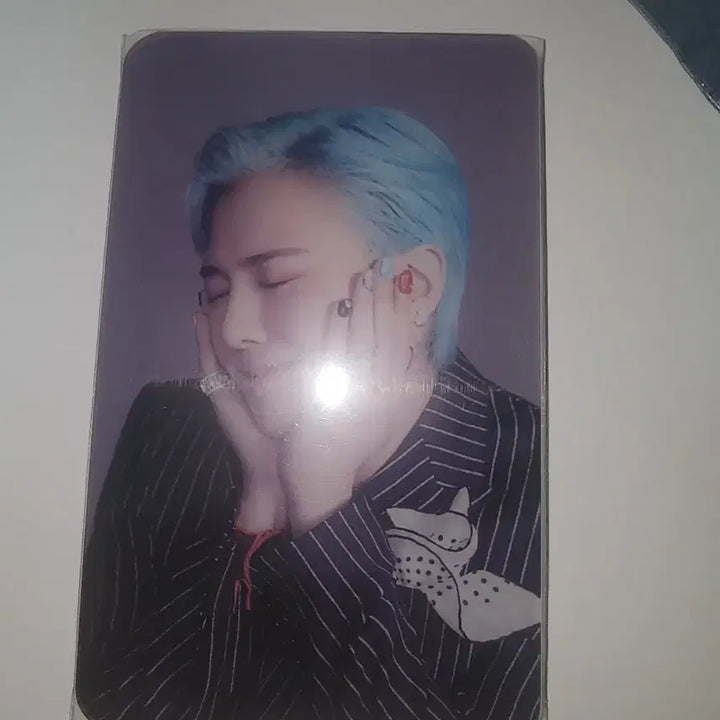 [BUNJANG] G-Dragon The Hyundai Photocard / 지디 더현대 포카