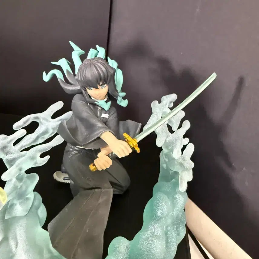 [BUNJANG] Demon Slayer Sanemi, Iguro, Muichiro Figure Bundle / 귀멸의 칼날 사네미 이구로 무이치로 피규어 일괄