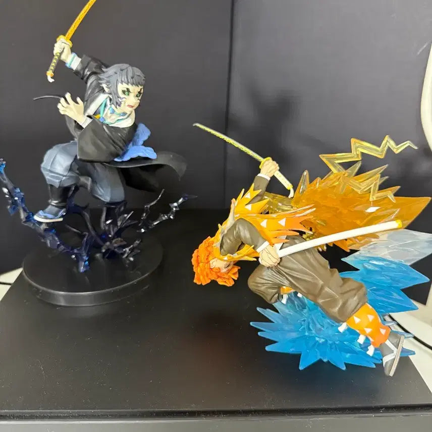 [BUNJANG] Demon Slayer Zenitsu &amp; Kaigaku Figures Bundle Set / 귀멸의 칼날 젠이츠 카이가쿠 피규어 일괄