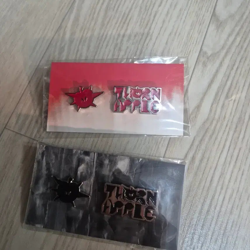 [BUNJANG] Thornapple 2-Set Badge Bundle / 쏜애플 뱃지 미개봉품 일괄 판매