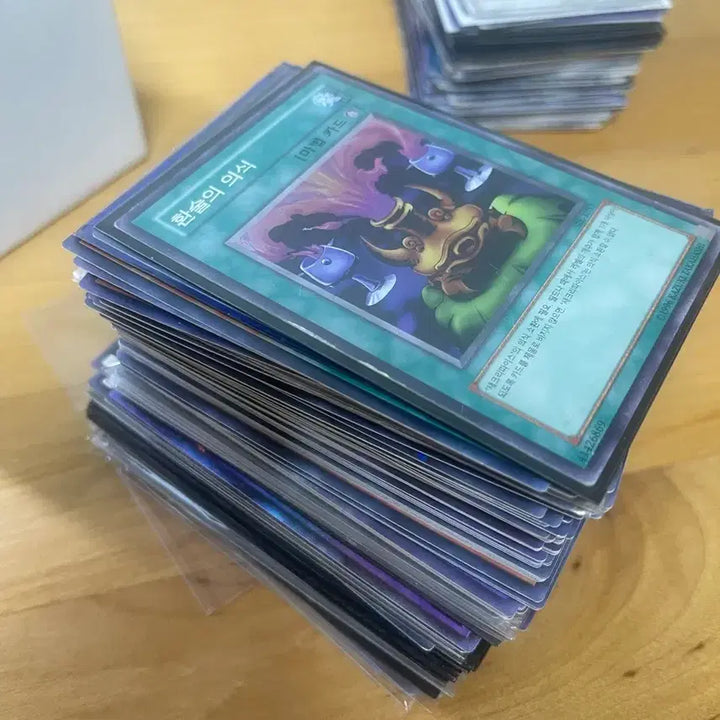 [BUNJANG] Yu-Gi-Oh! 300+ Card Bundle (1st Edition Ultimate, Ultra, Super Rare, Staples, Deck Cores) / 유희왕 카드 일괄 각종 고전 1st 얼티,울레,슈레,범용,덱소스 300장 이상