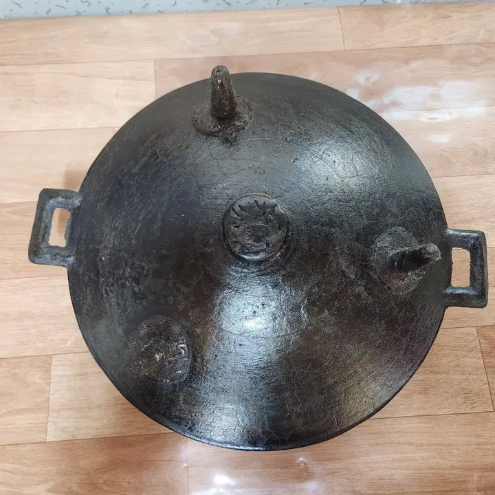 [BUNJANG] Three-Legged Cast Iron Brazier / 삼족무쇠 화로 (경기화로)