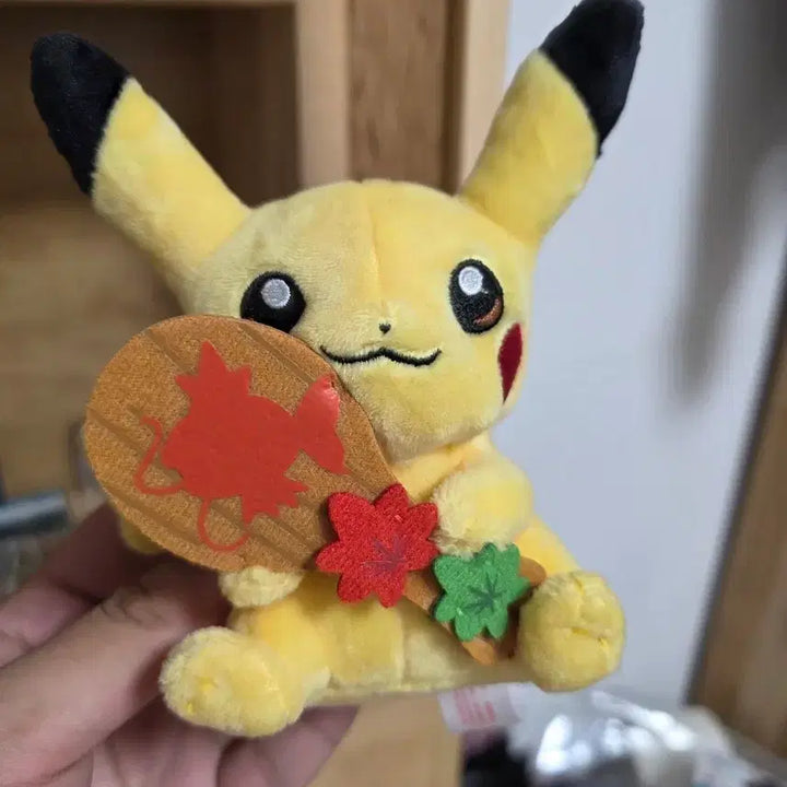 [BUNJANG] Pokemon Pikachu Hiroshima Limited Edition Plush Keychain / 포켓몬스터 피카츄 히로시마 한정 인형 키링 새상품