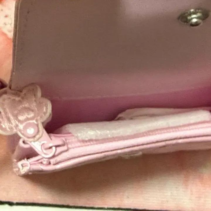 [BUNJANG] Hello Kitty Angel Series Quilted Wallet / (정품) 헬로키티 엔젤 시리즈 퀄팅 반지갑