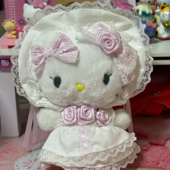 [BUNJANG] Sanrio White Frill Series Hello Kitty Mascot / (정품) 산리오 화이트프릴 시리즈 헬로키티 마스코트