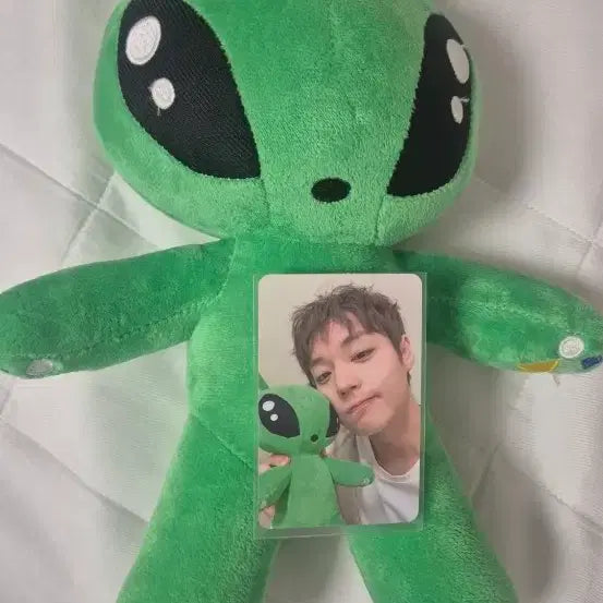 [BUNJANG] EXO Xiumin Alien Doll Photocard / 왹져후니 포카