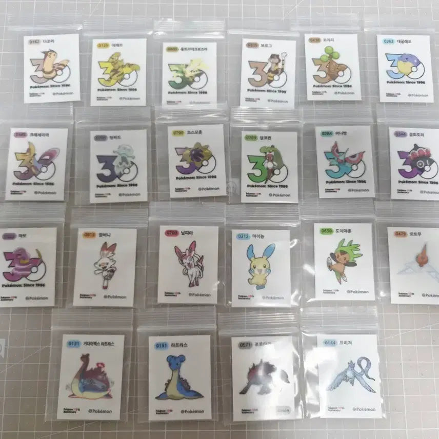 [BUNJANG] Pokemon 30th Anniversary Disassembled Stickers 22-Piece Set / 포켓몬 30주년 개봉띠부실 22개 세트