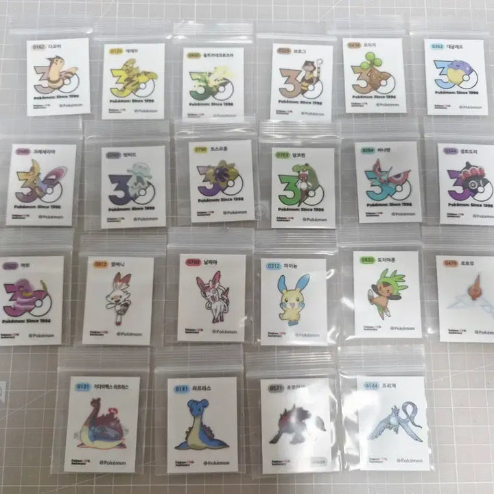 [BUNJANG] Pokemon 30th Anniversary Disassembled Stickers 22-Piece Set / 포켓몬 30주년 개봉띠부실 22개 세트