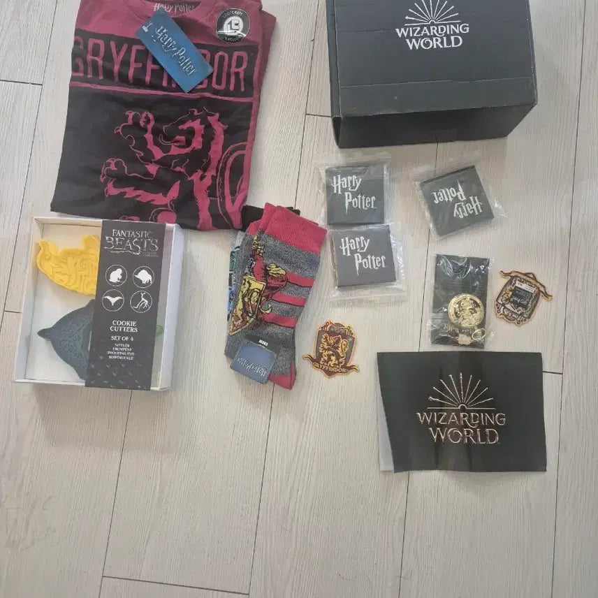 [BUNJANG] Harry Potter Gryffindor T-Shirt Size S / 해리포터 기숙사 굿즈  그리핀도르트 (티셔츠 s사이즈)