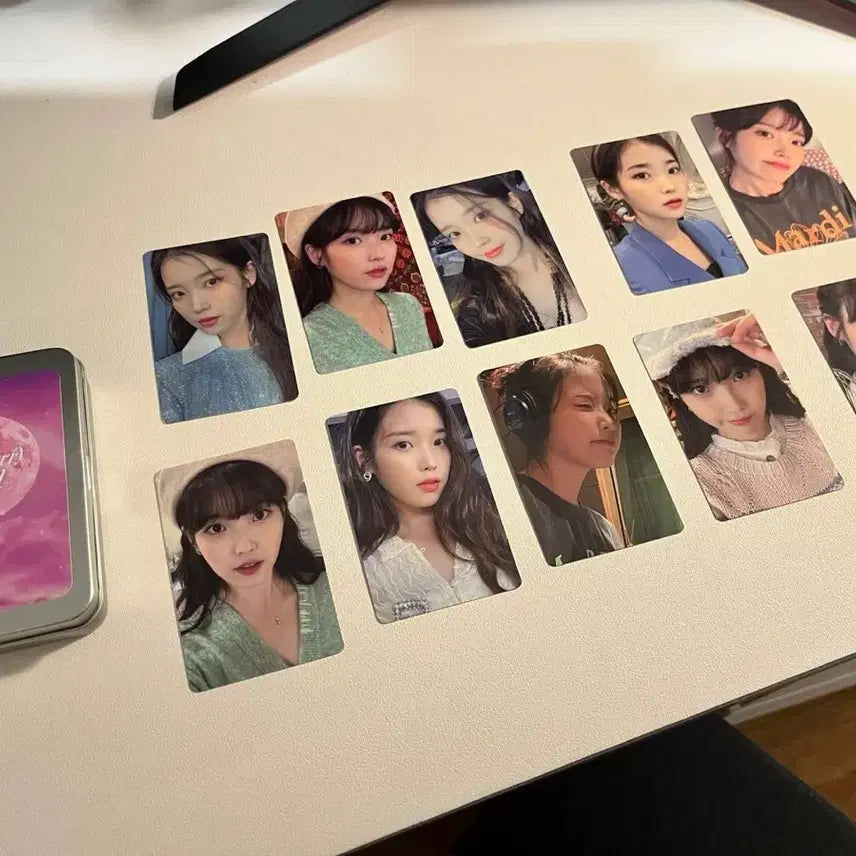[BUNJANG] IU Strawberry Moon Photocard Set / 아이유 포토카드 스트로베리문 포카 세트