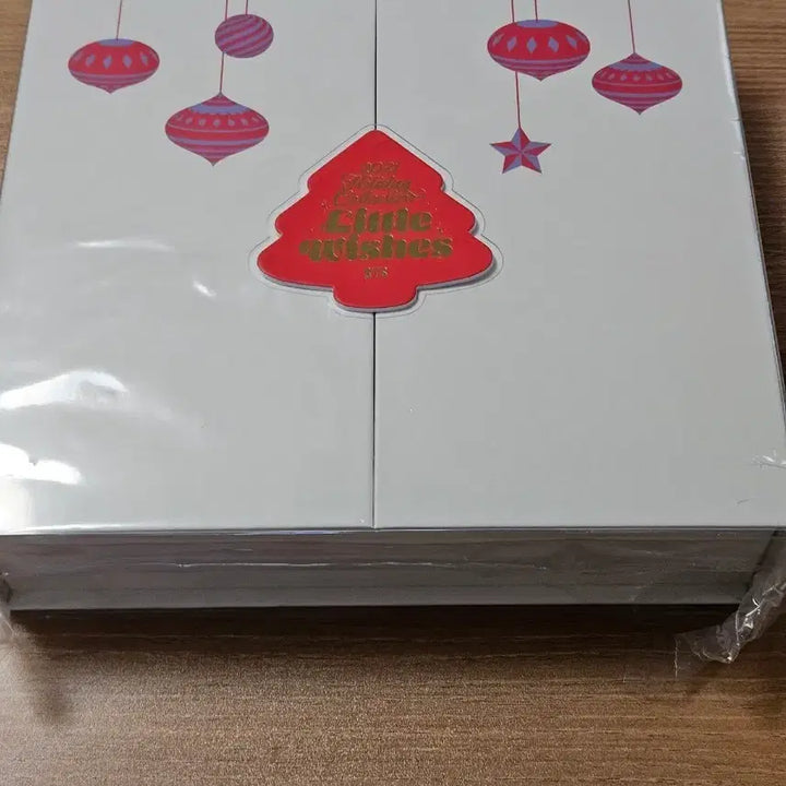 [BUNJANG] BTS Holiday Special Box Unsealed / 방탄 공식 홀리데이 스페셜 박스(단순개봉)