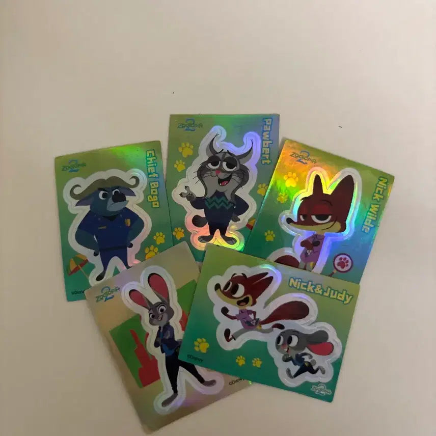[BUNJANG] Zootopia 2 Kinder Joy Figures (3 Types) with 5 Stickers / 주토피아2 킨더조이